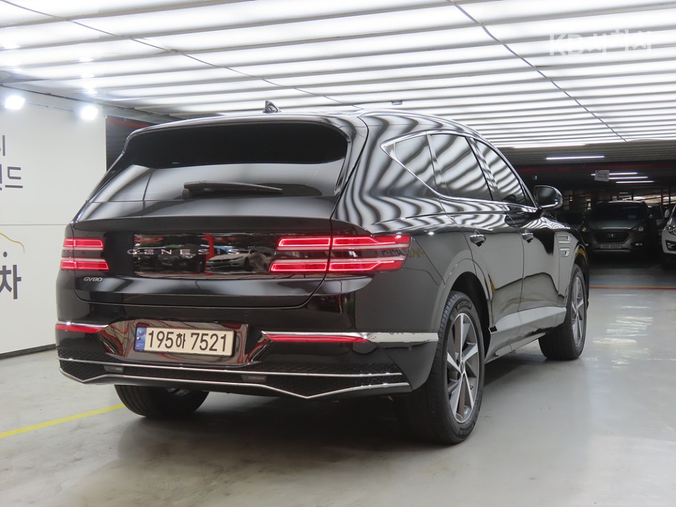 2023 Genesis GV80 photo
