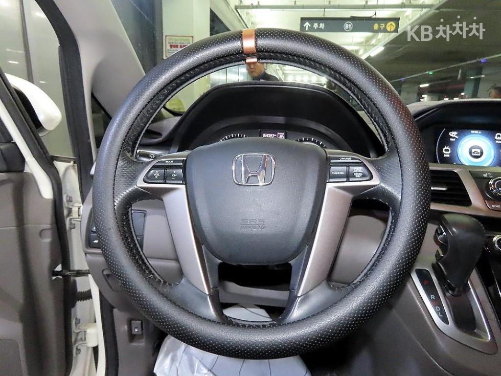 Honda Odyssey — miniaturë 8