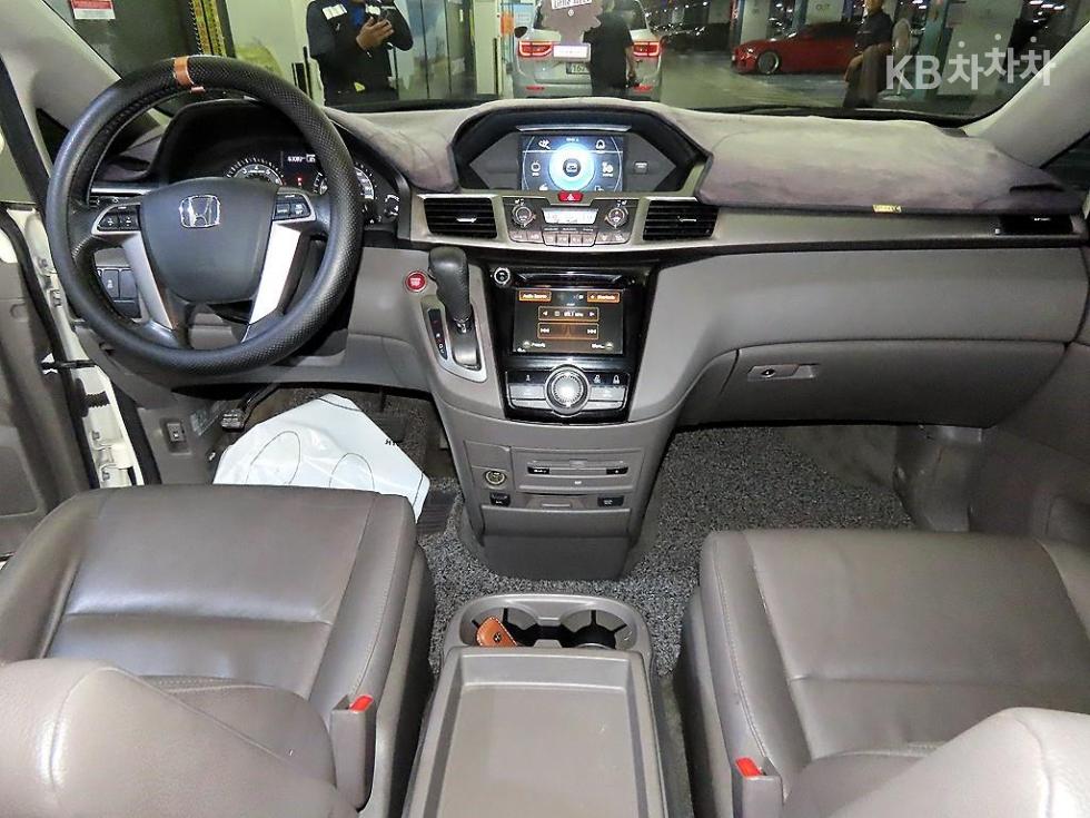 Honda Odyssey — miniaturë 10