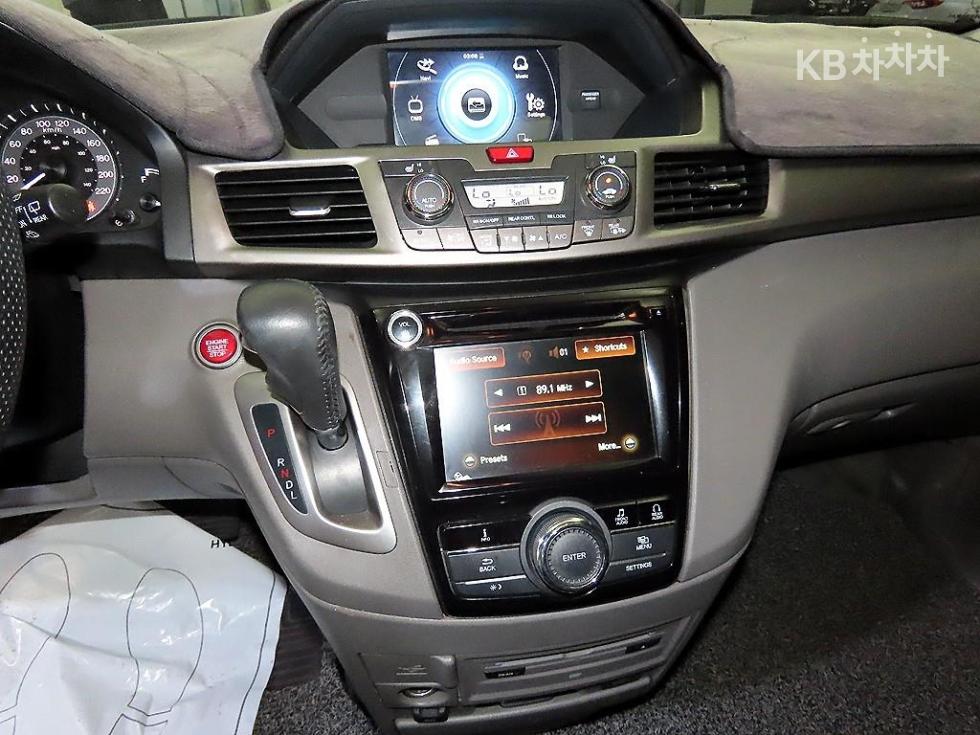 Honda Odyssey — miniaturë 11