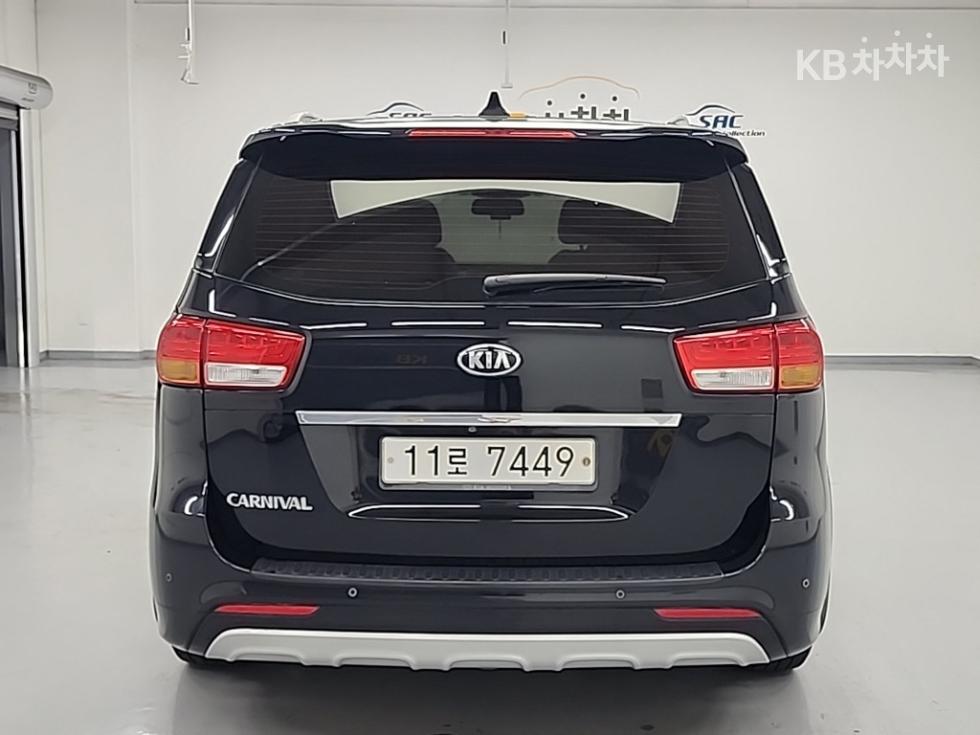 Kia Carnival — miniaturë 3