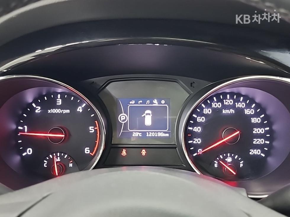 Kia Carnival — miniaturë 6