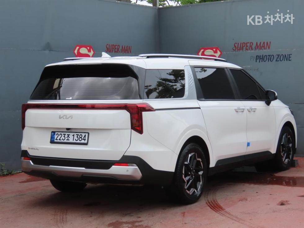 Kia Carnival — miniaturë 3