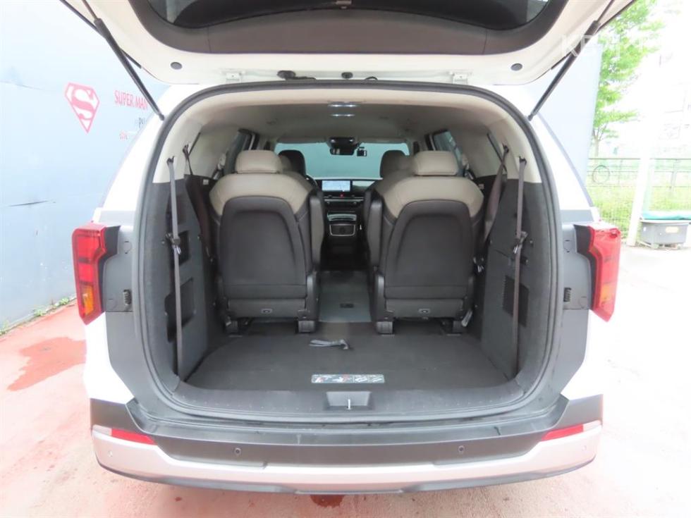 Kia Carnival — miniaturë 5
