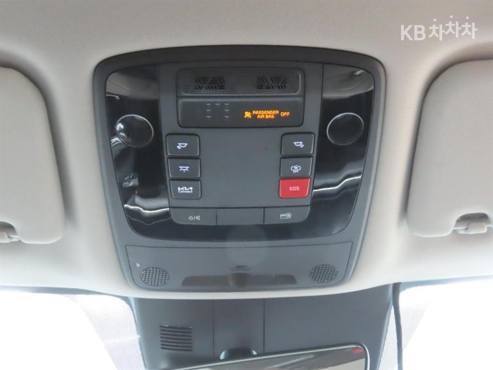 Kia Carnival — miniaturë 17