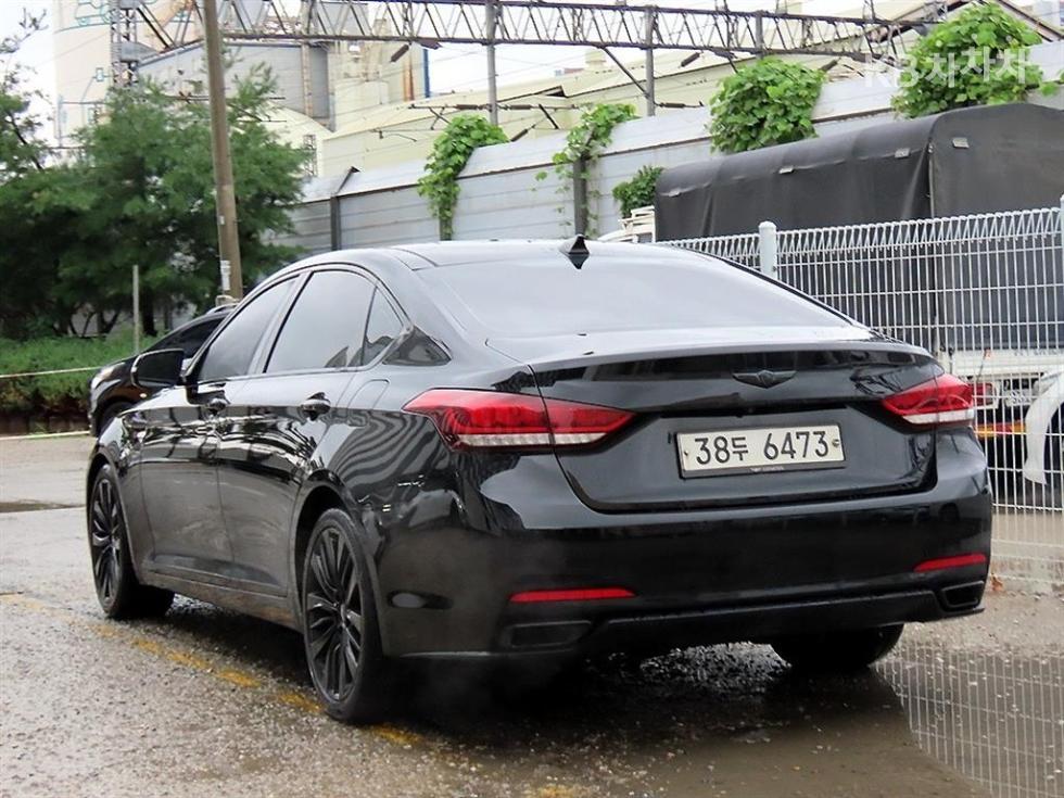 Hyundai Genesis — miniaturë 3