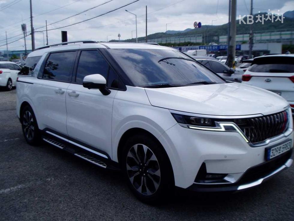 Kia Carnival — miniaturë 3