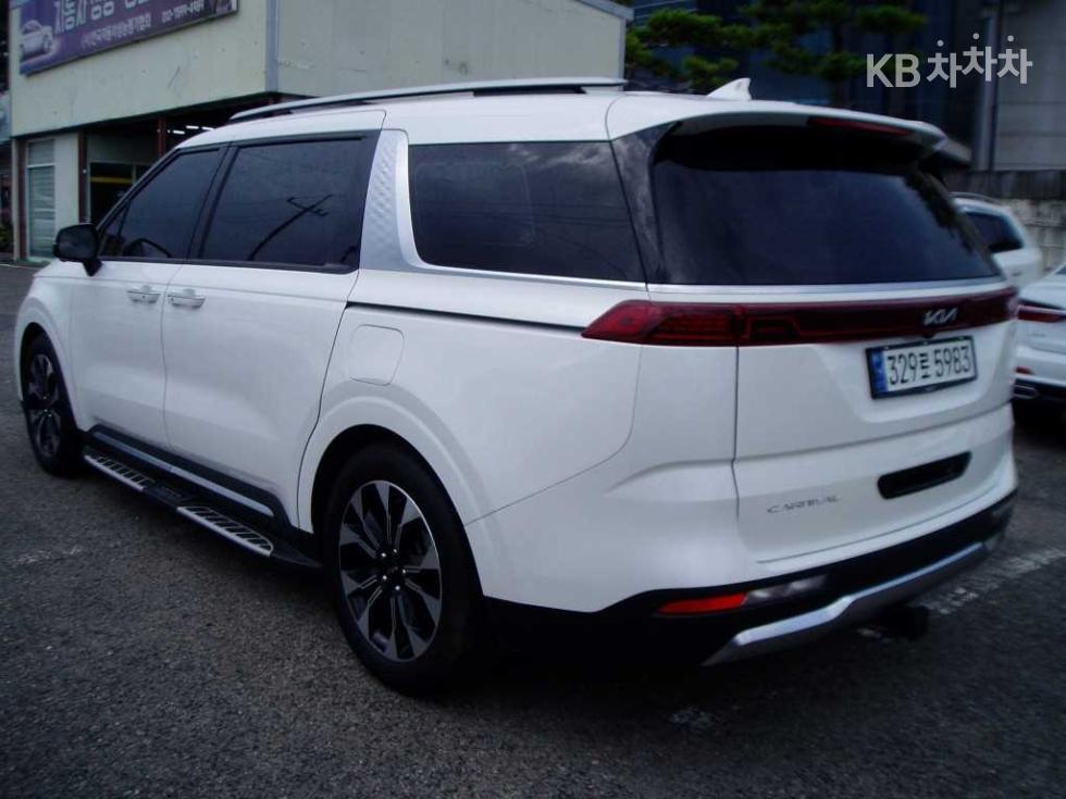Kia Carnival — miniaturë 6
