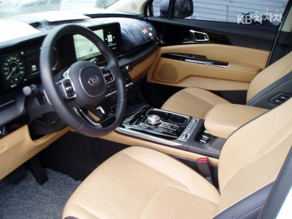 Kia Carnival — miniaturë 19