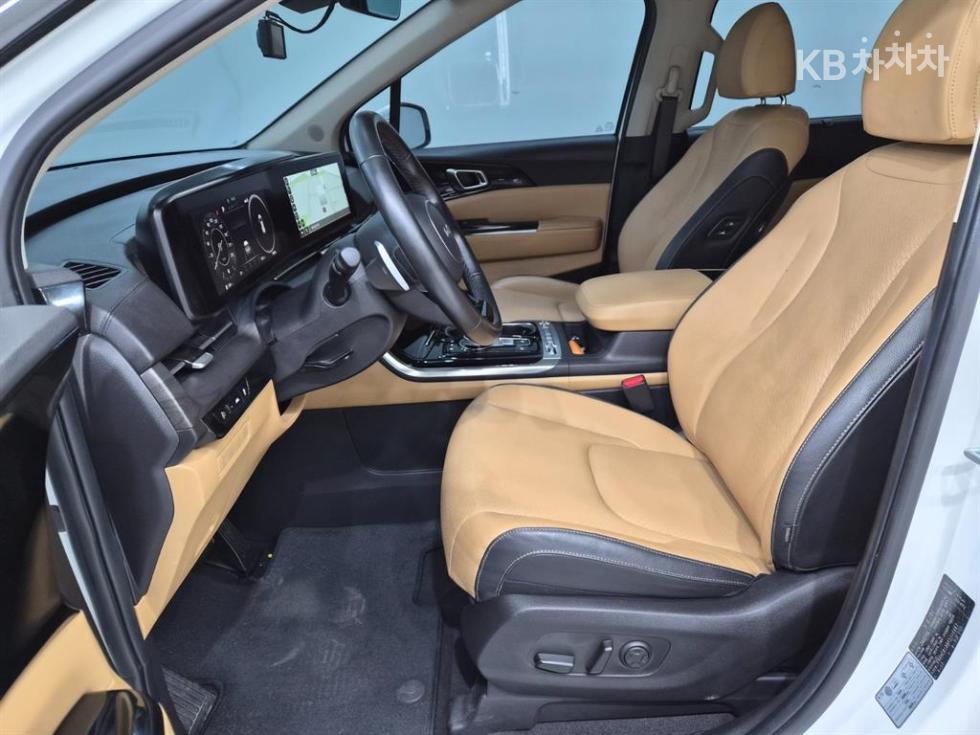 Kia Carnival — miniaturë 10