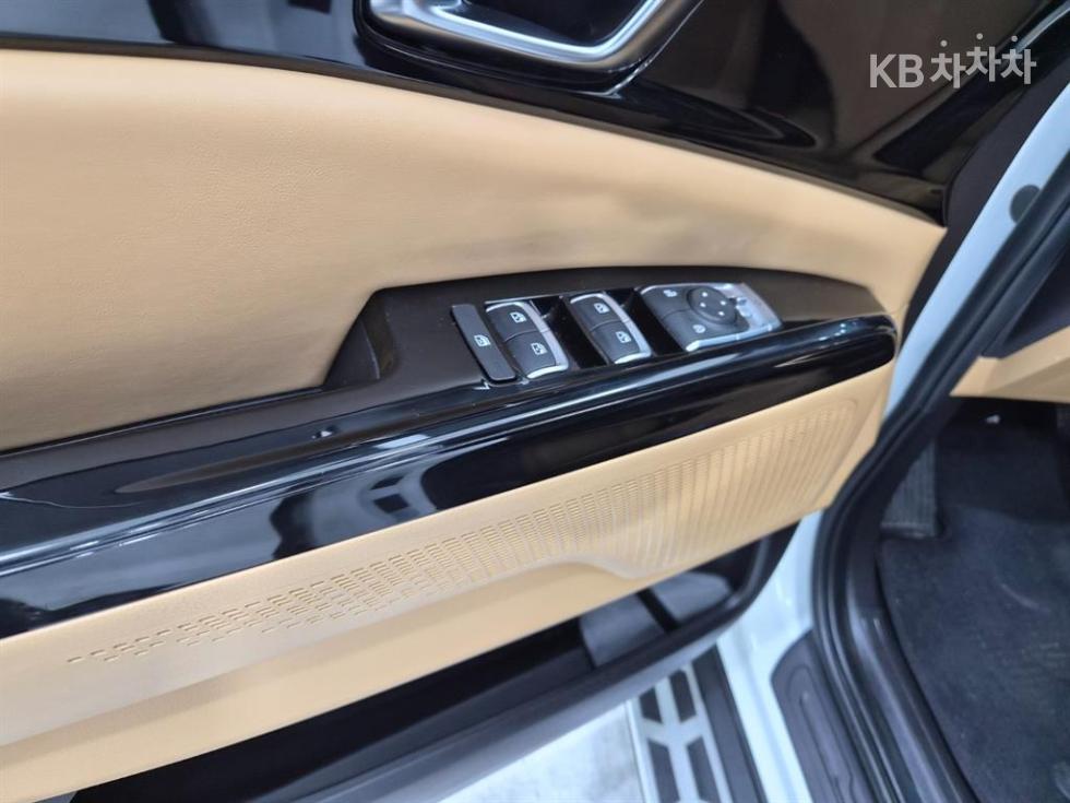 Kia Carnival — miniaturë 11
