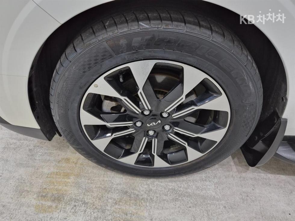 Kia Carnival — miniaturë 17