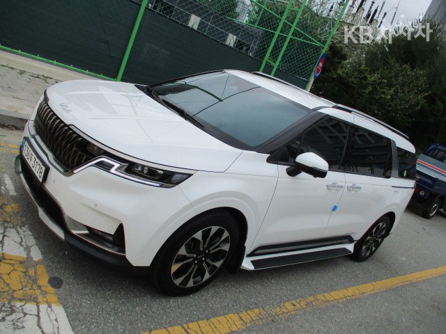 Kia Carnival — miniaturë 2