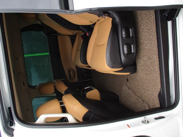 Kia Carnival — miniaturë 8