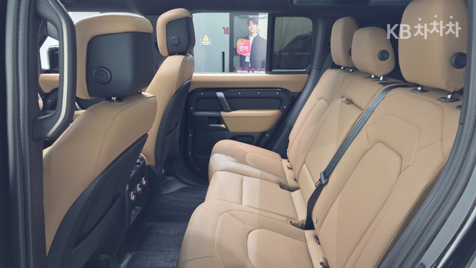 Land Rover Defender — miniaturë 24
