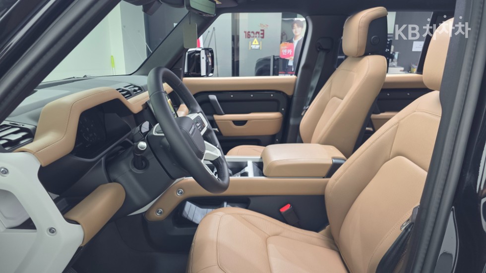 Land Rover Defender — miniaturë 23