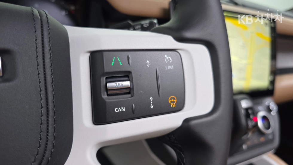 Land Rover Defender — miniaturë 10