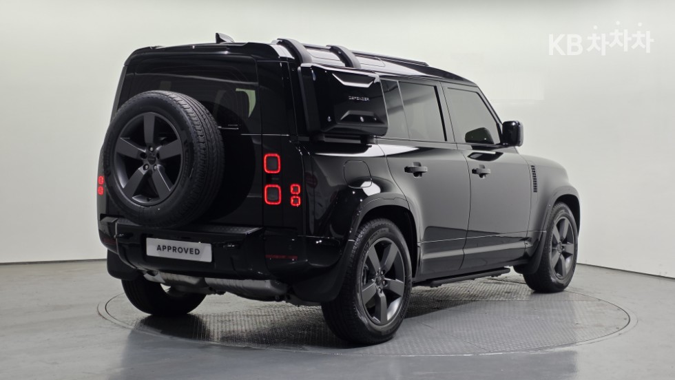 Land Rover Defender — miniaturë 4