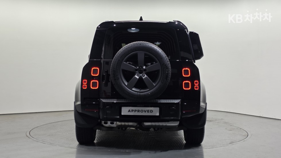 Land Rover Defender — miniaturë 3