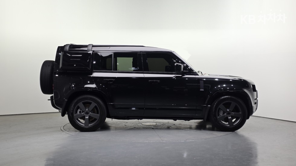 Land Rover Defender — miniaturë 25
