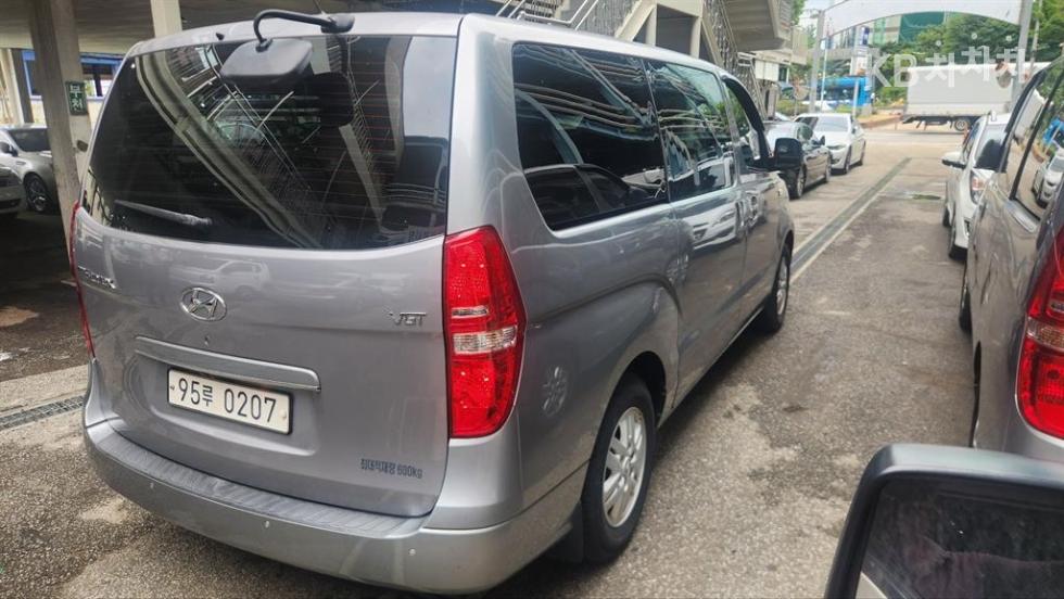 Hyundai Starex — miniaturë 4