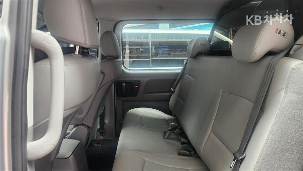 Hyundai Starex — miniaturë 15