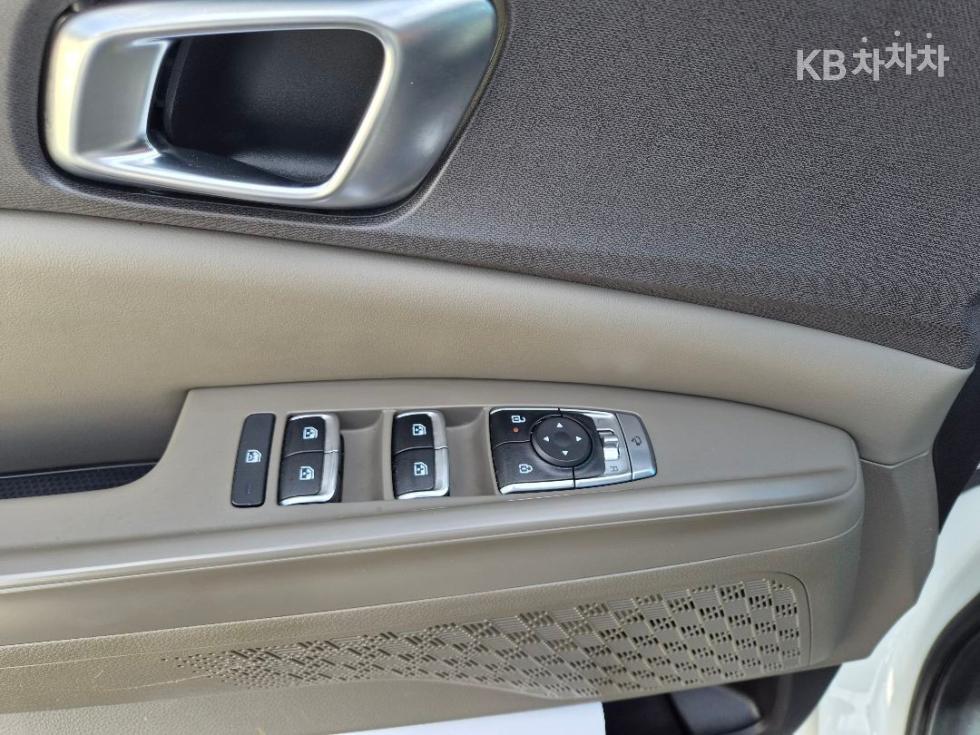 Kia Carnival — miniaturë 16