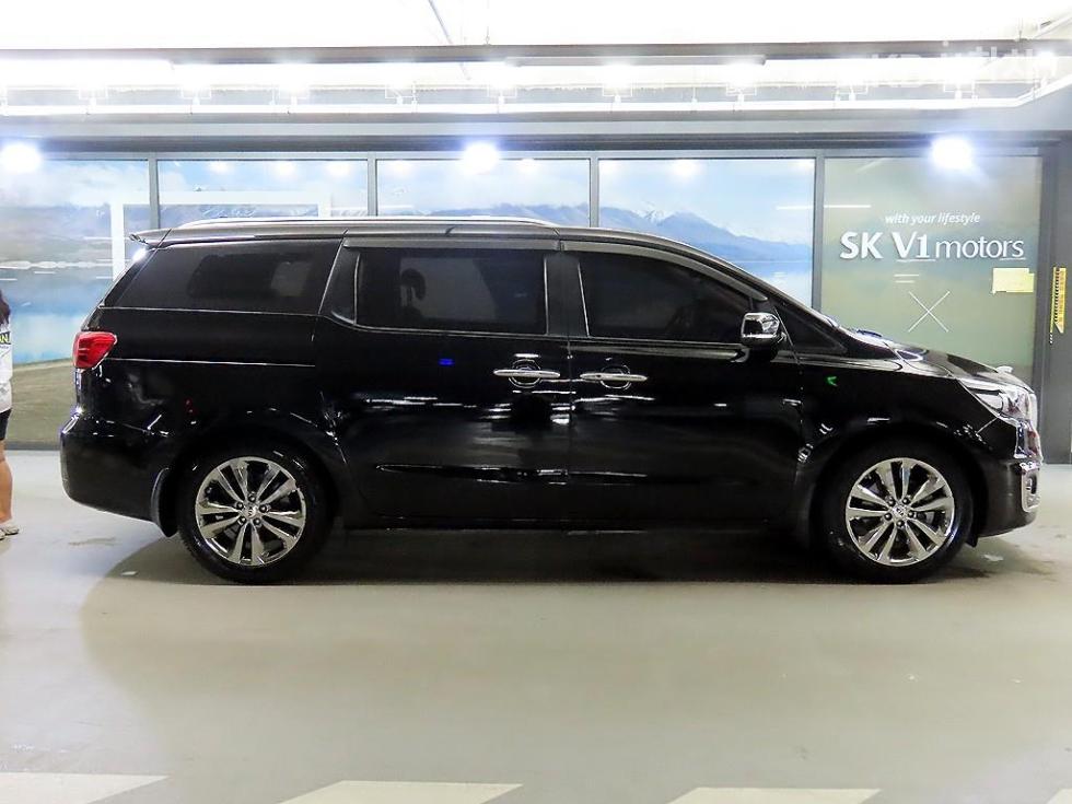 Kia Carnival — miniaturë 3