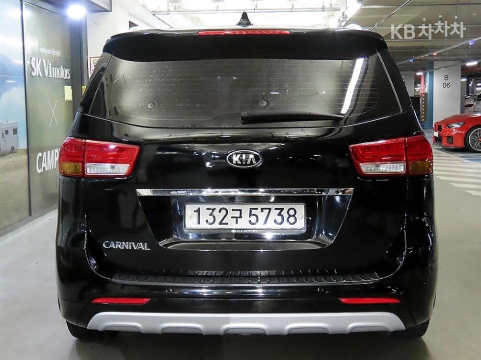 Kia Carnival — miniaturë 5