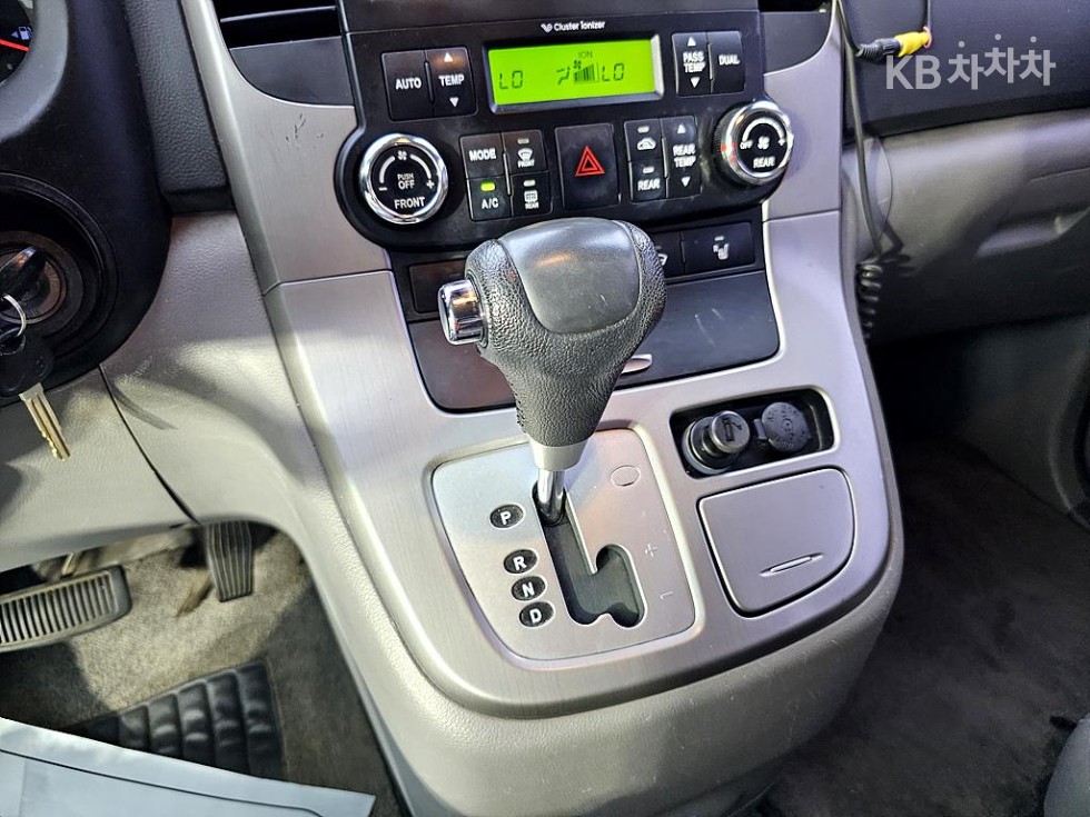 Kia Carnival — miniaturë 13