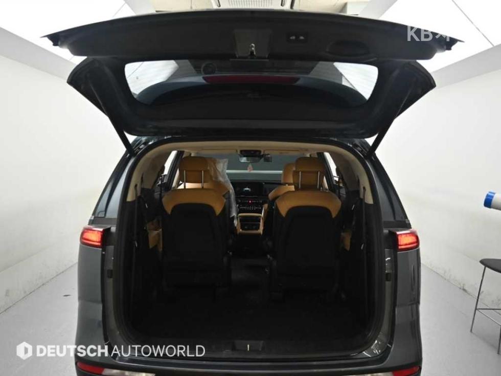 Kia Carnival — miniaturë 19