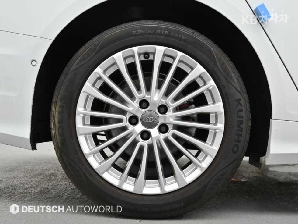 Audi A6 — miniaturë 5