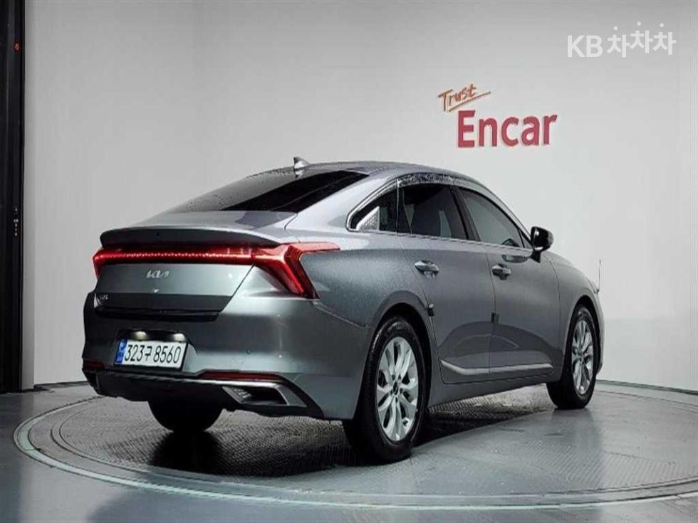 Kia K8 — miniaturë 2