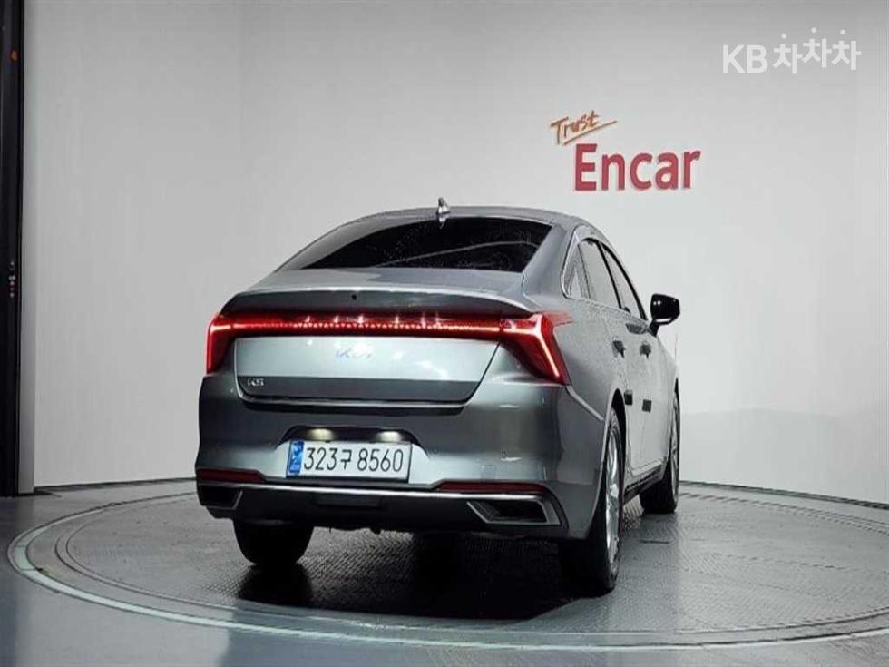 Kia K8 — miniaturë 4