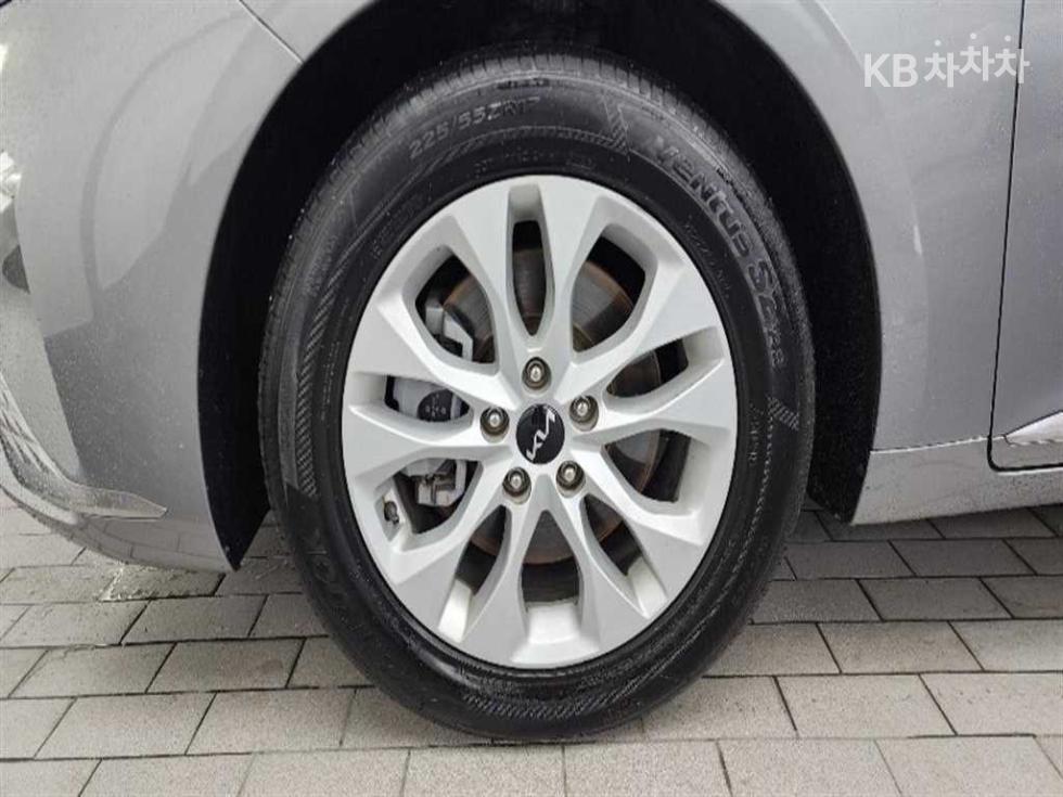 Kia K8 — miniaturë 5