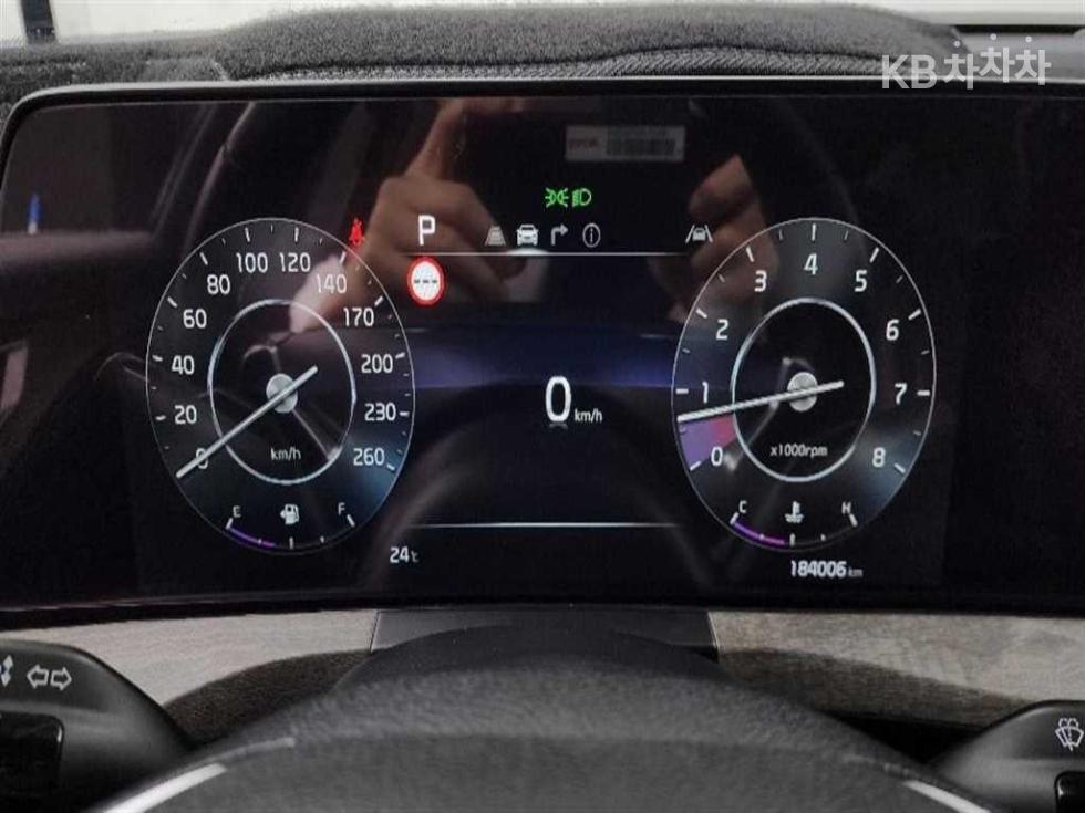 Kia K8 — miniaturë 8