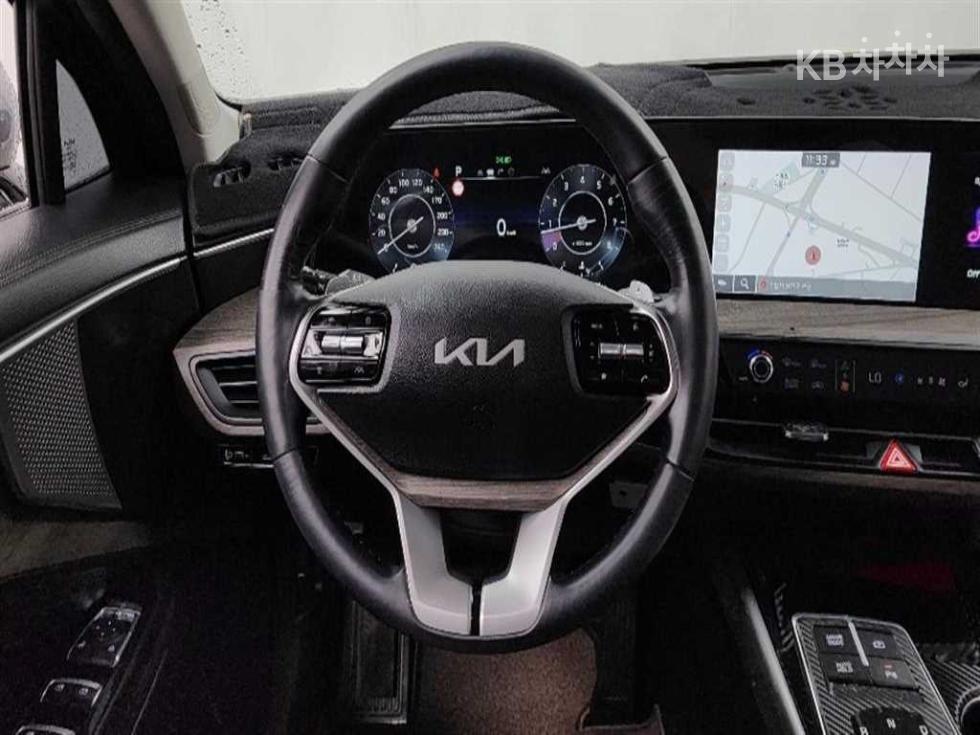 Kia K8 — miniaturë 13