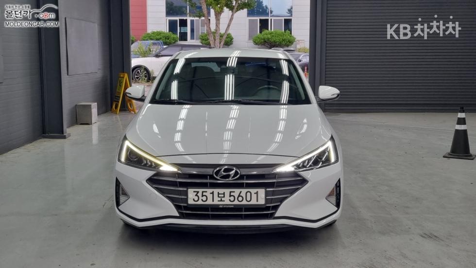 Hyundai Avante — miniaturë 3