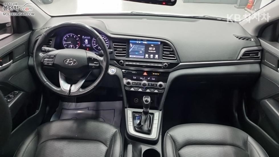 Hyundai Avante — miniaturë 7