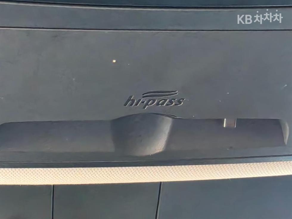 Kia Carnival — miniaturë 8