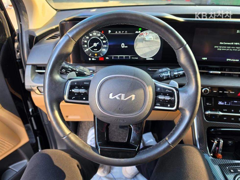 Kia Carnival — miniaturë 9