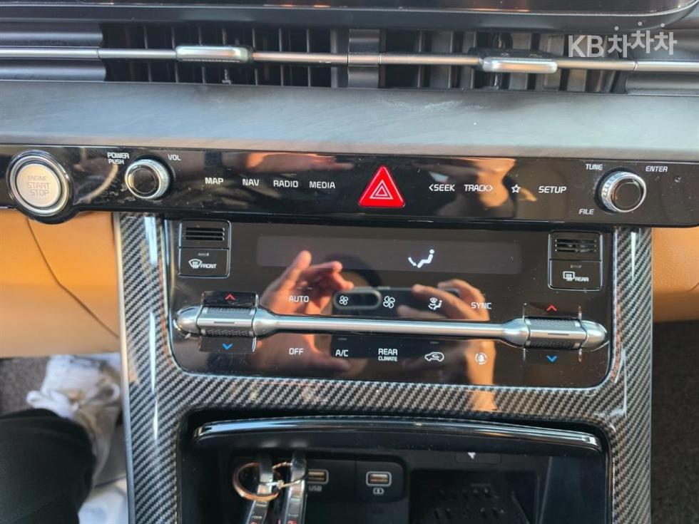 Kia Carnival — miniaturë 12