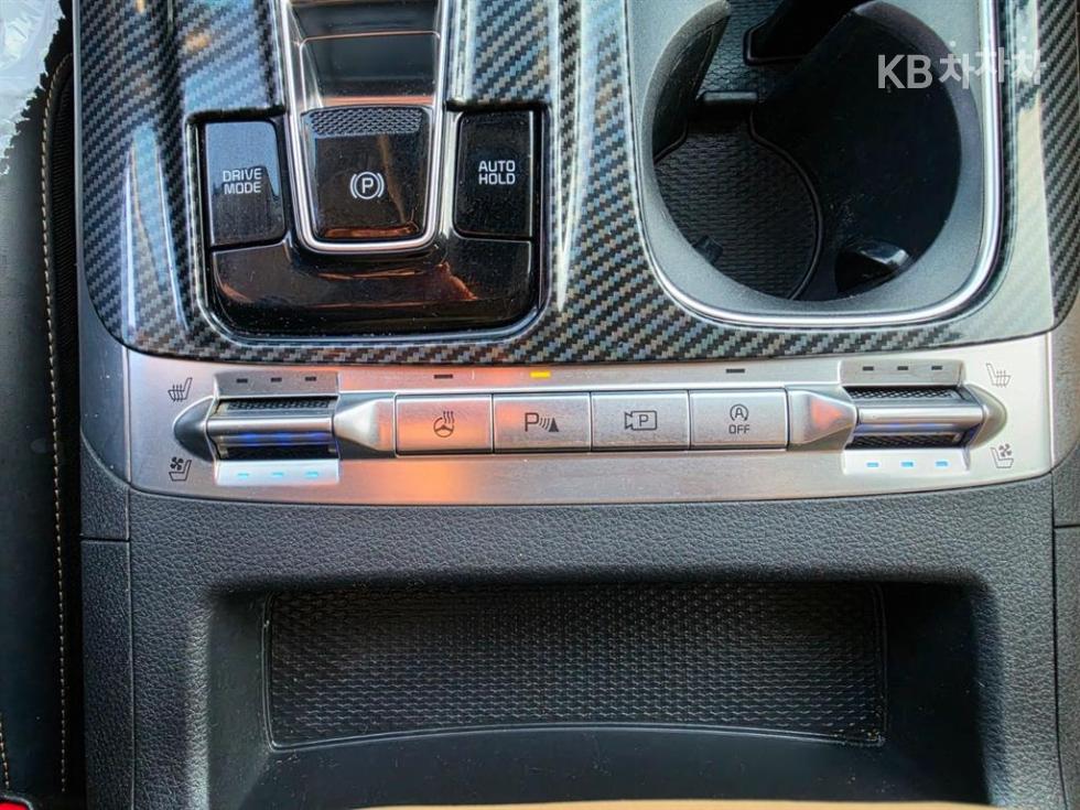 Kia Carnival — miniaturë 14