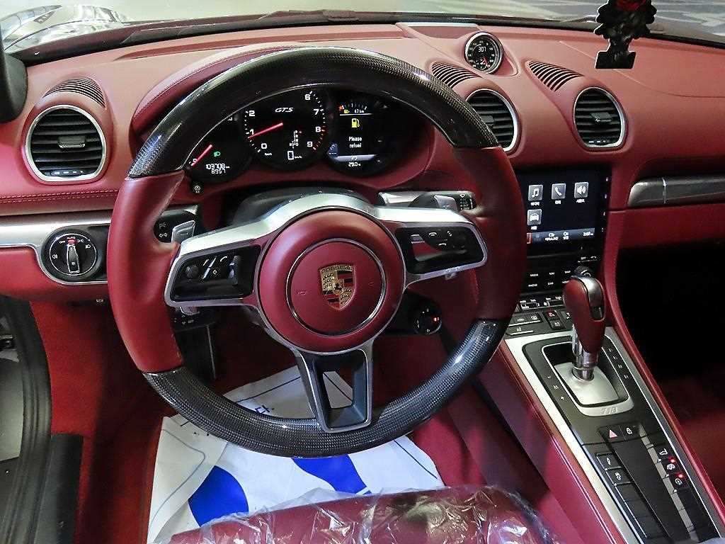 2021 Porsche (718) photo