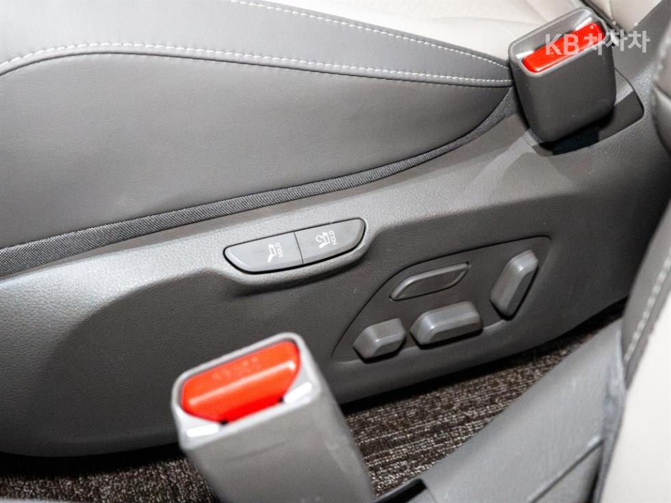 Kia Carnival — miniaturë 12