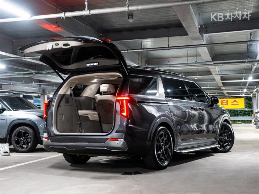 Kia Carnival — miniaturë 13