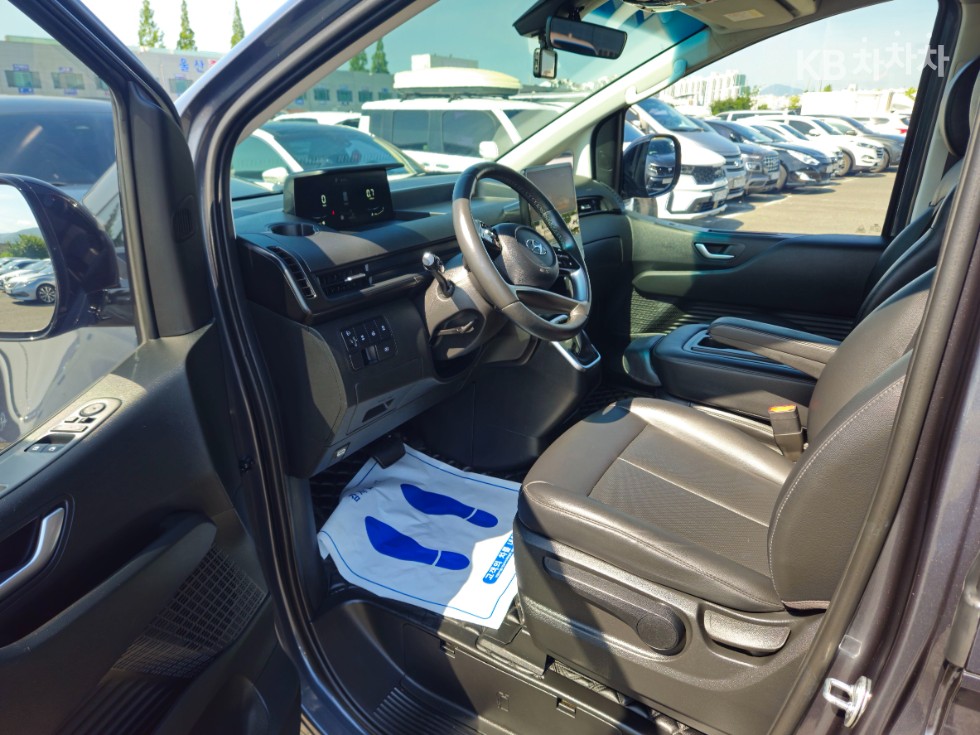 Hyundai Staria — miniaturë 6