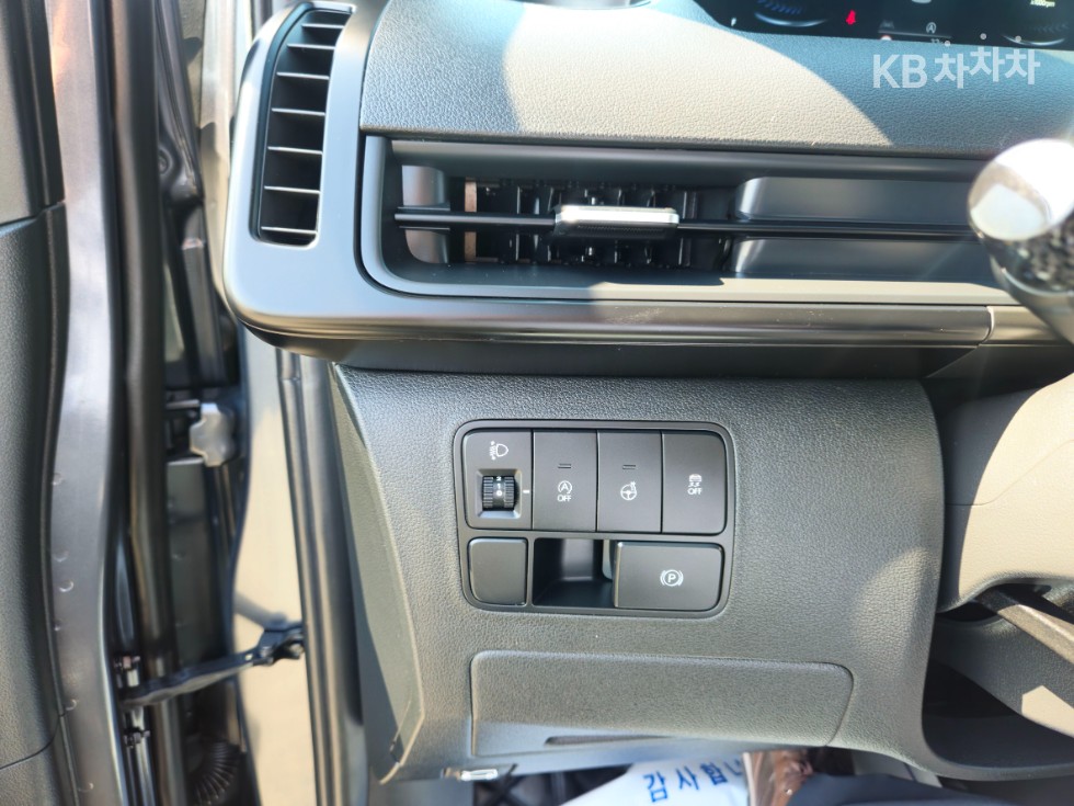 Hyundai Staria — miniaturë 10