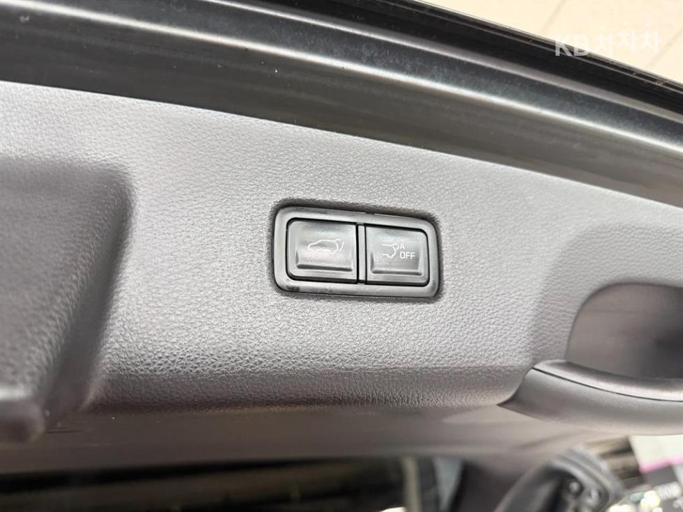 Kia Carnival — miniaturë 5