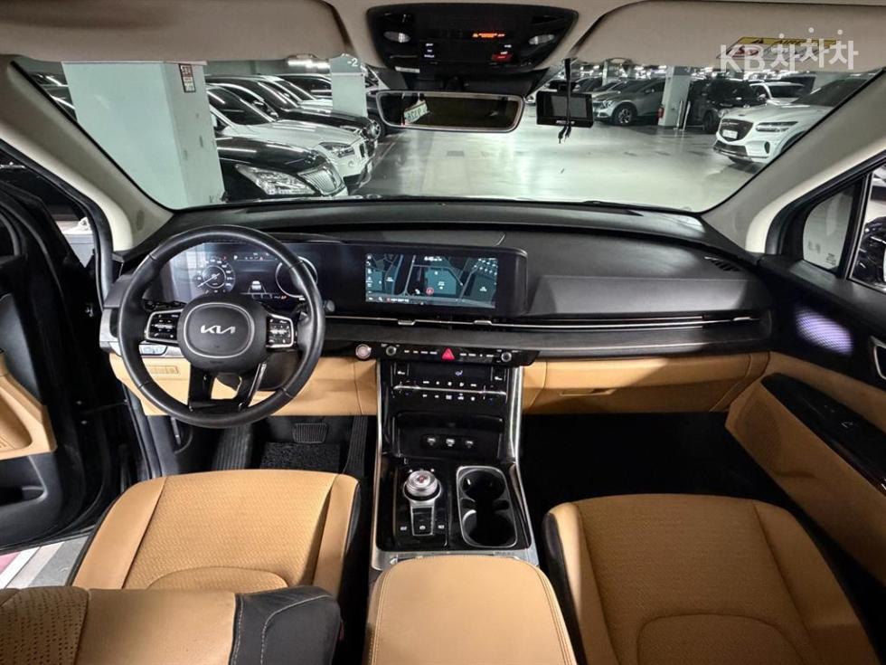 Kia Carnival — miniaturë 8